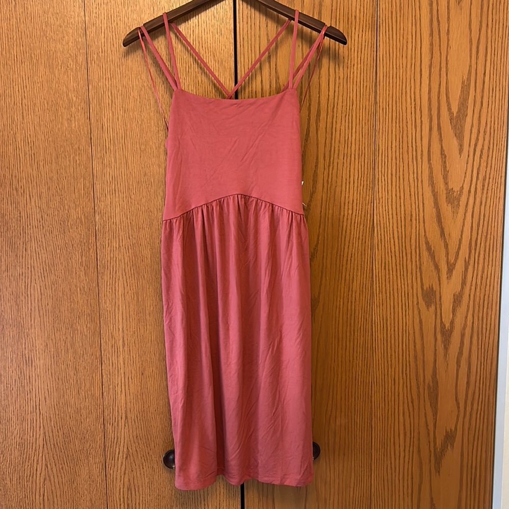 NEW Cross-back dress with pockets